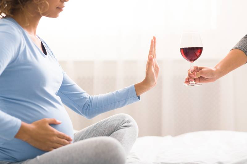 El alcohol está prohibido en el embarazo